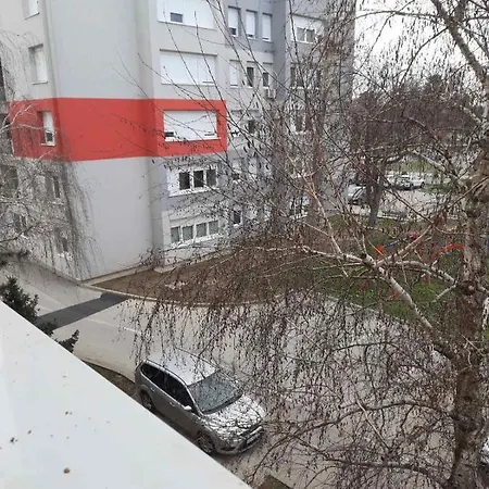 Nada Apartman Vukovar Exterior foto